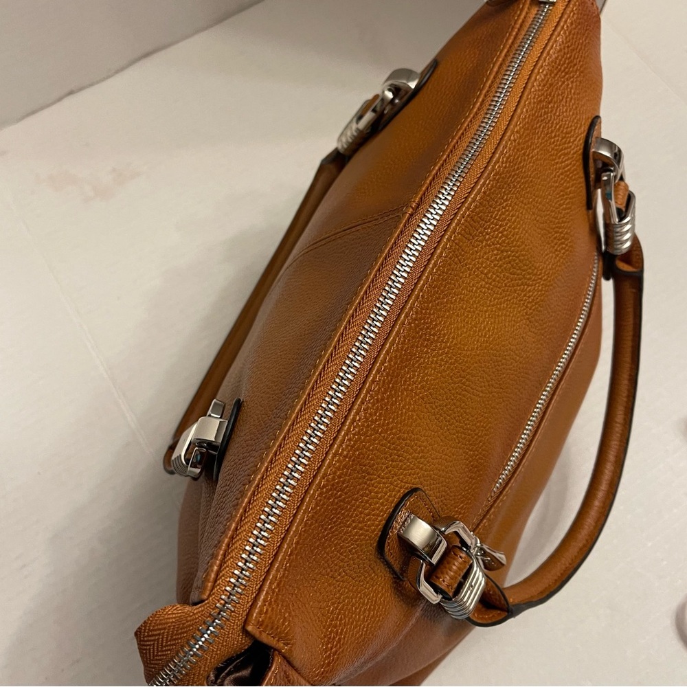 Classic Tan Leather Tote Bag - Picture 3 of 14
